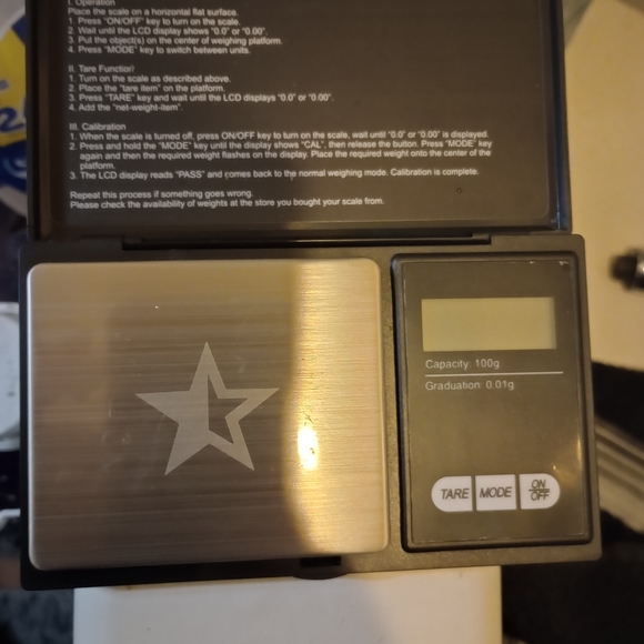 Digital gram scale - Picture 2 of 4